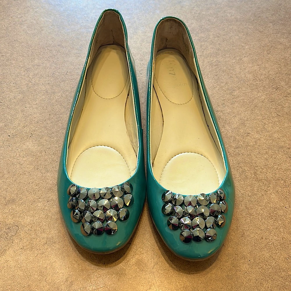 Women’s Enzo Angiolini turquoise ballet flats, size 10.5.